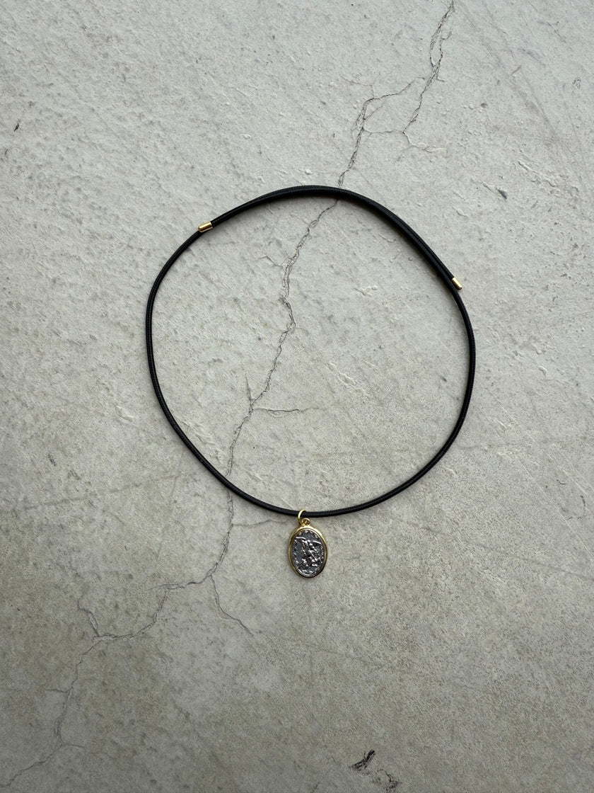 choker calamita