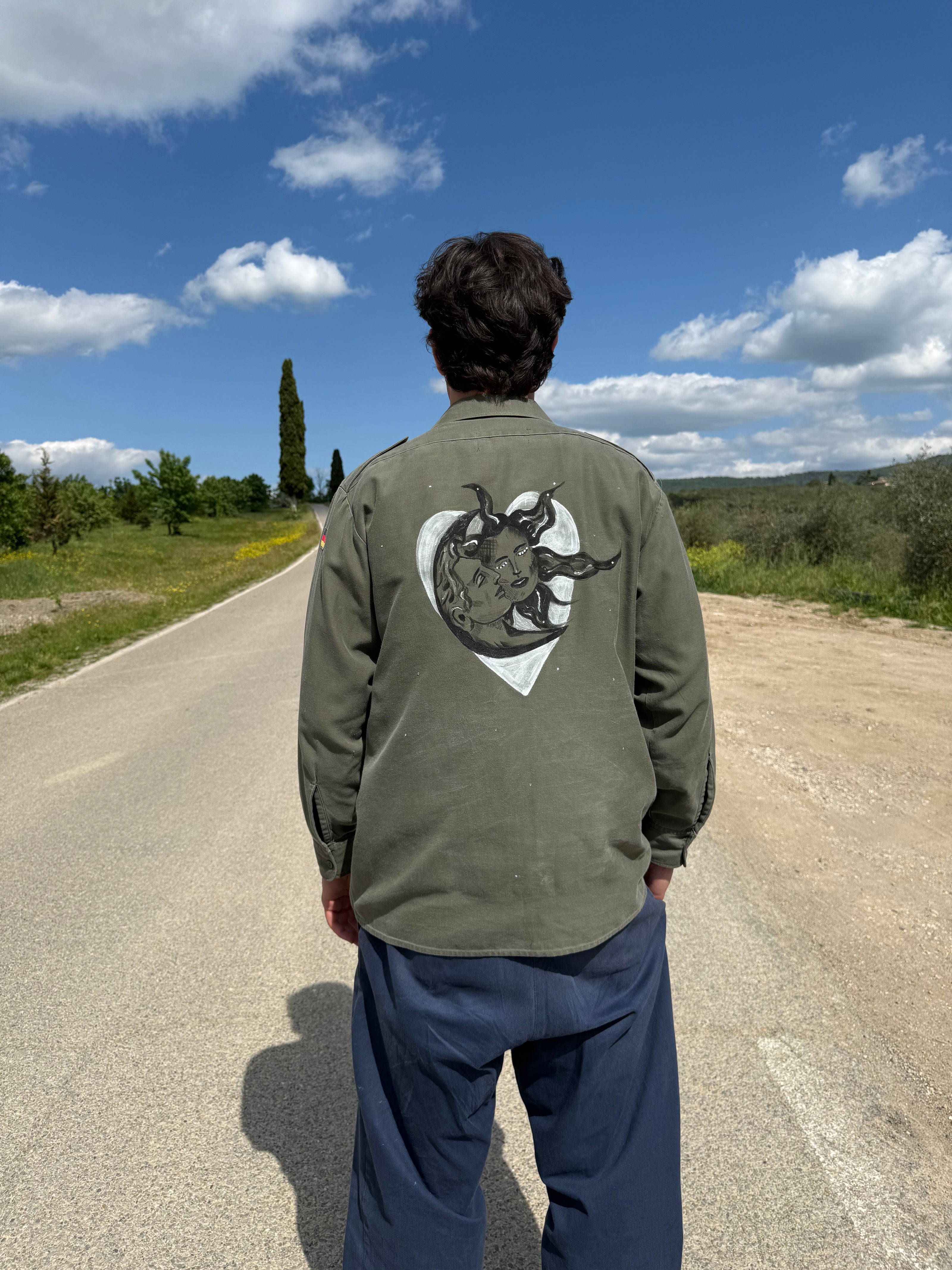 CAMICIA MILITARE LUNA– camicia con disegno di volti