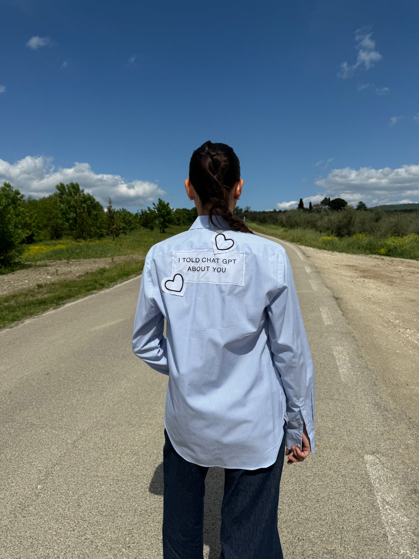 Sandra’s shirt ricamo- camicia con frase ricamata e cuore