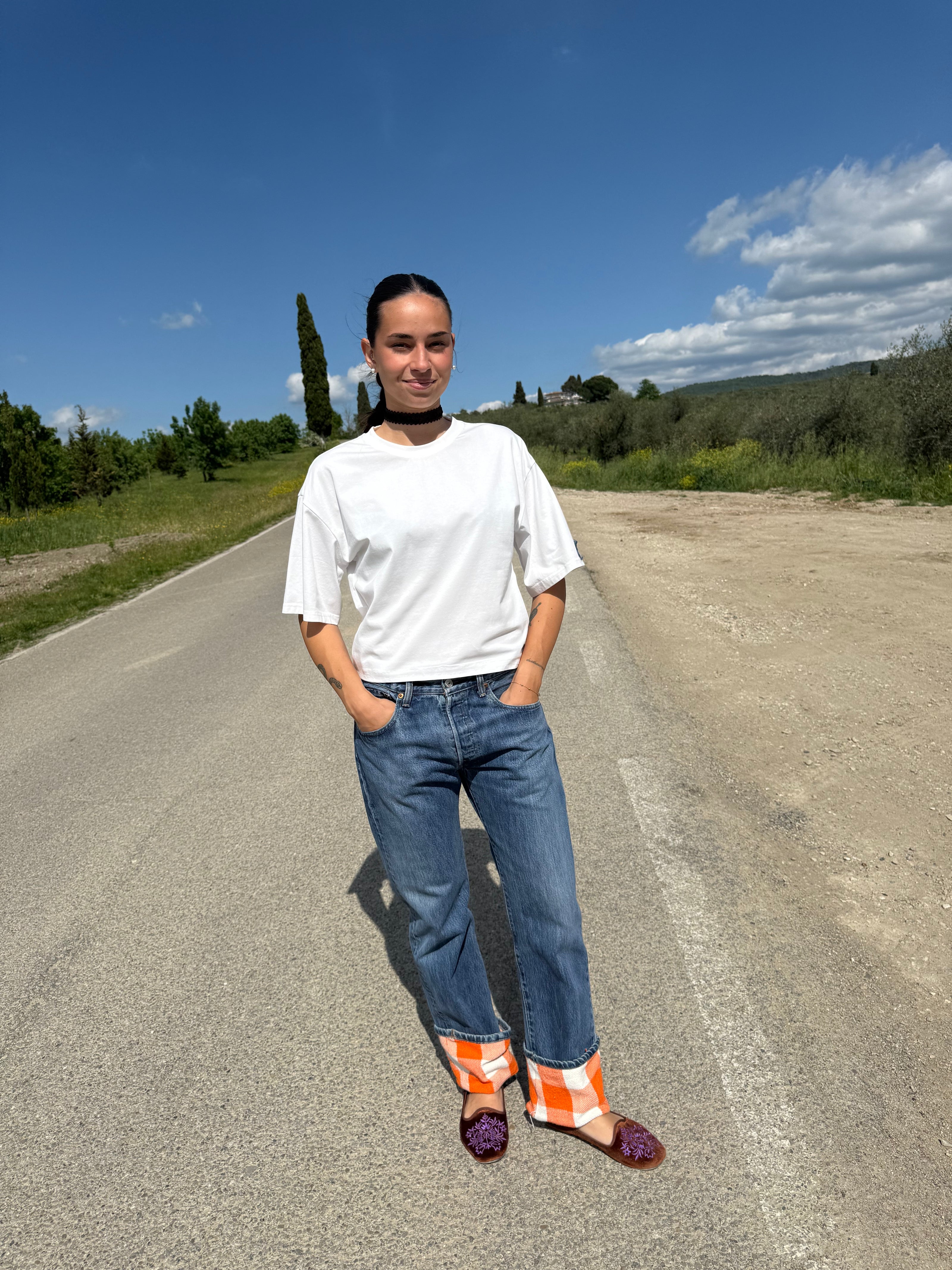 SCACCHI PANTS – jeans con risvolto fantasia a scacchi
