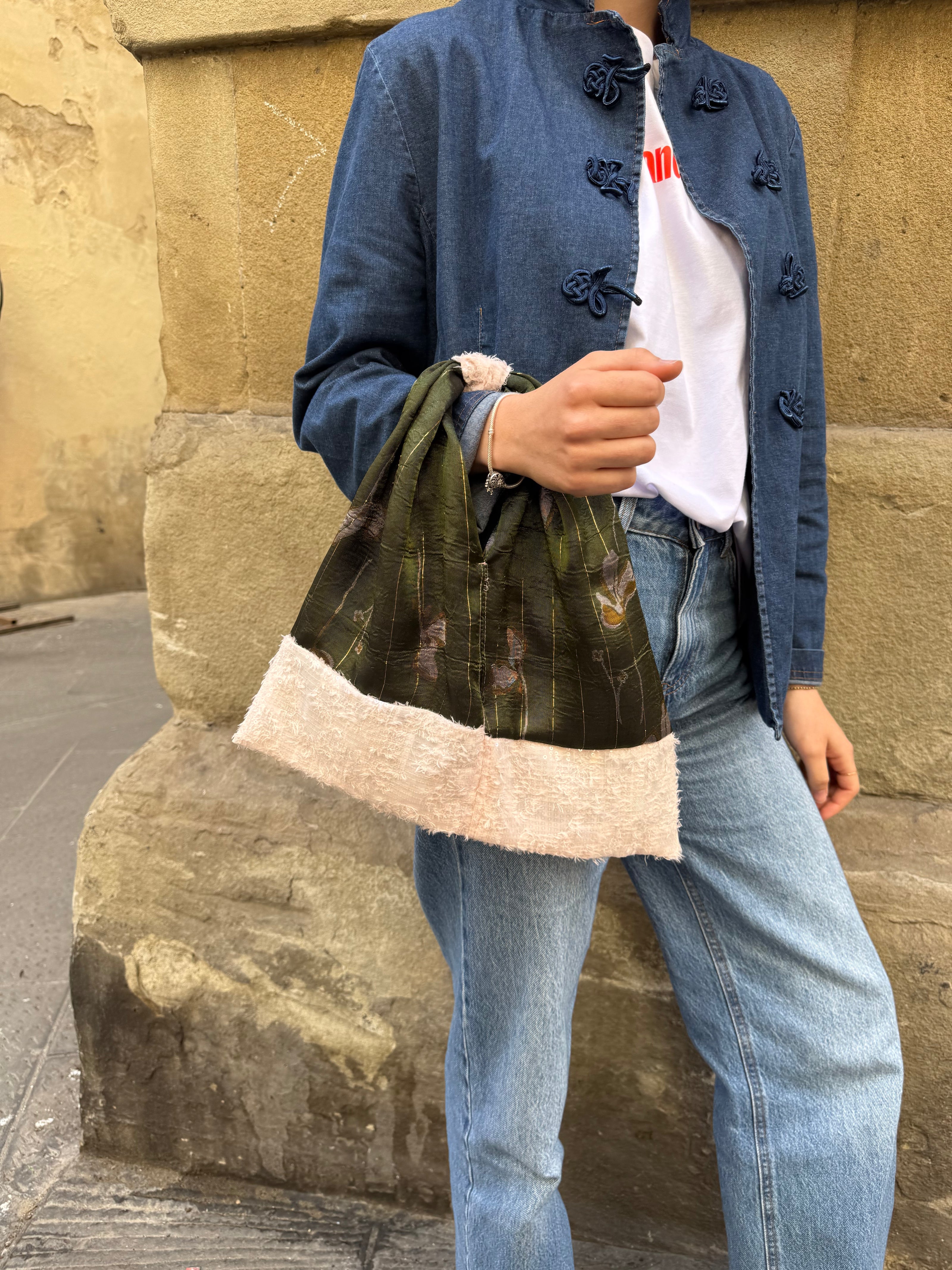 KNOT BAG MEDIA